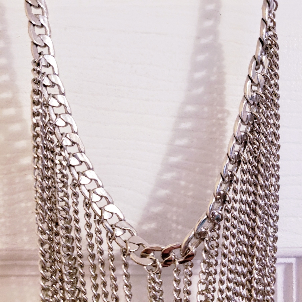 Layered Chain Necklace - Picture 4 of 6